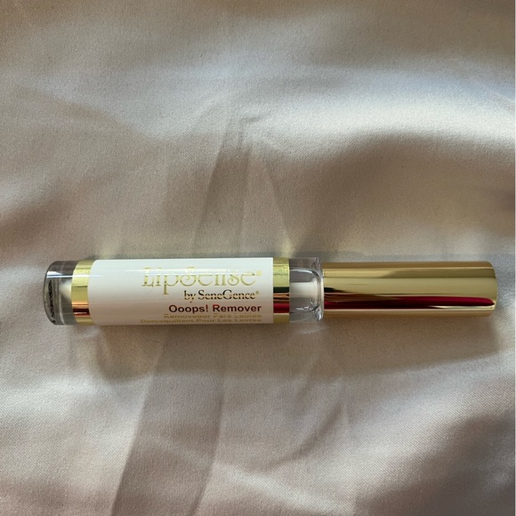 SEALED LipSense® Ooops!™ Lip Color Remover - Picture 2 of 3